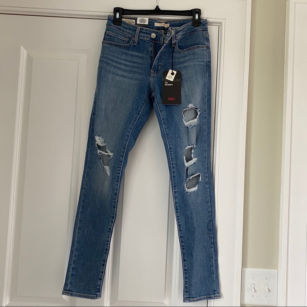 Levi’s ripped skinny jeans
